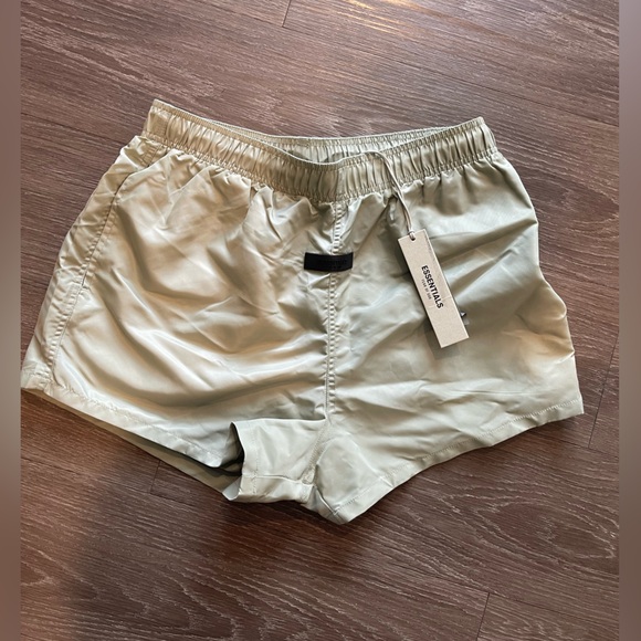 Fear of God ESSENTIALS Running Shorts Seafoam - Picture 1 of 7